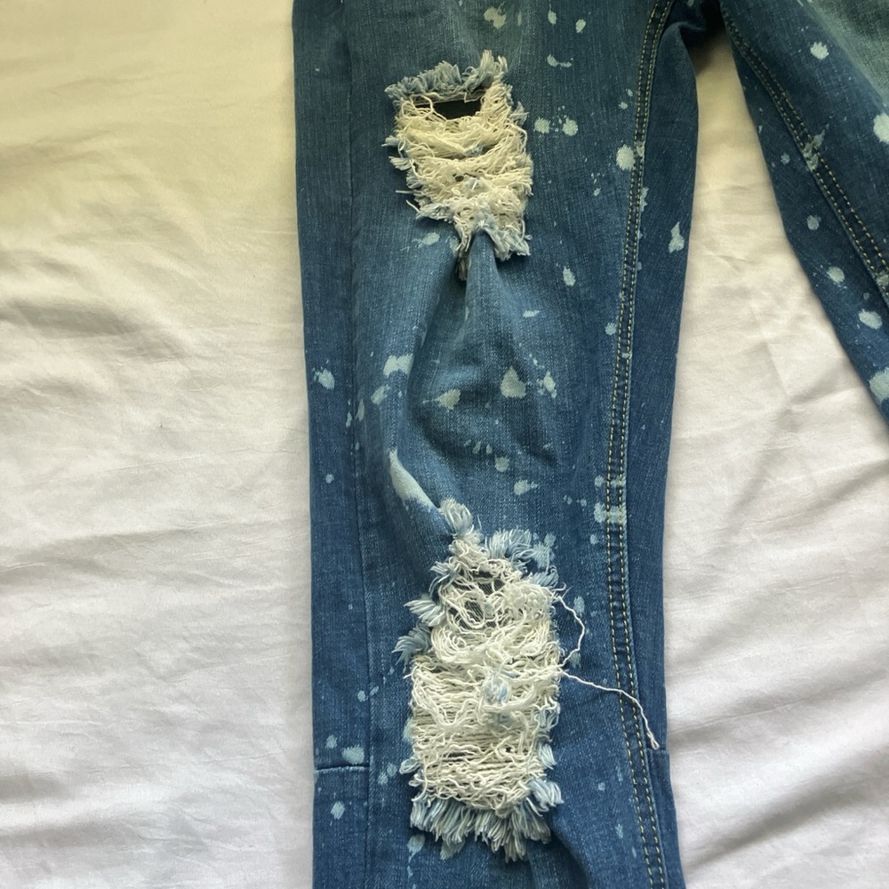 Crysp Denim Blue Jeans 
Size 32x32 - Picture 4 of 7